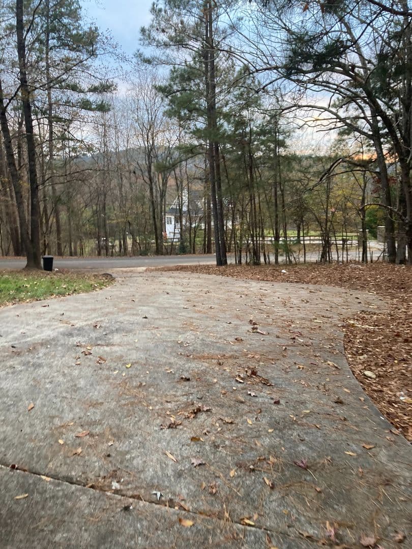 Rome Apartment: 249 Mountain View Rd
