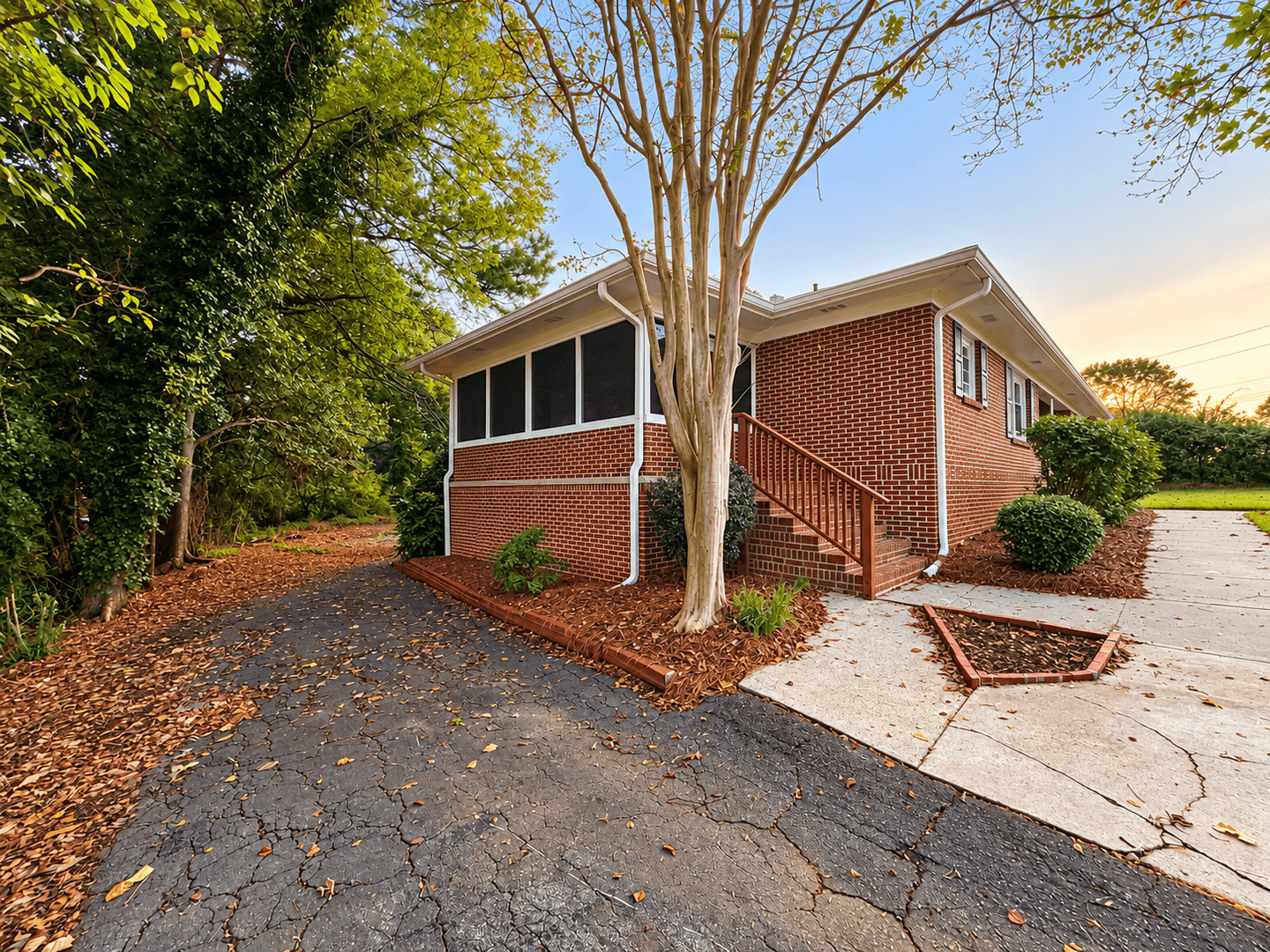 Rome House: 1 Northwood Drive Rome