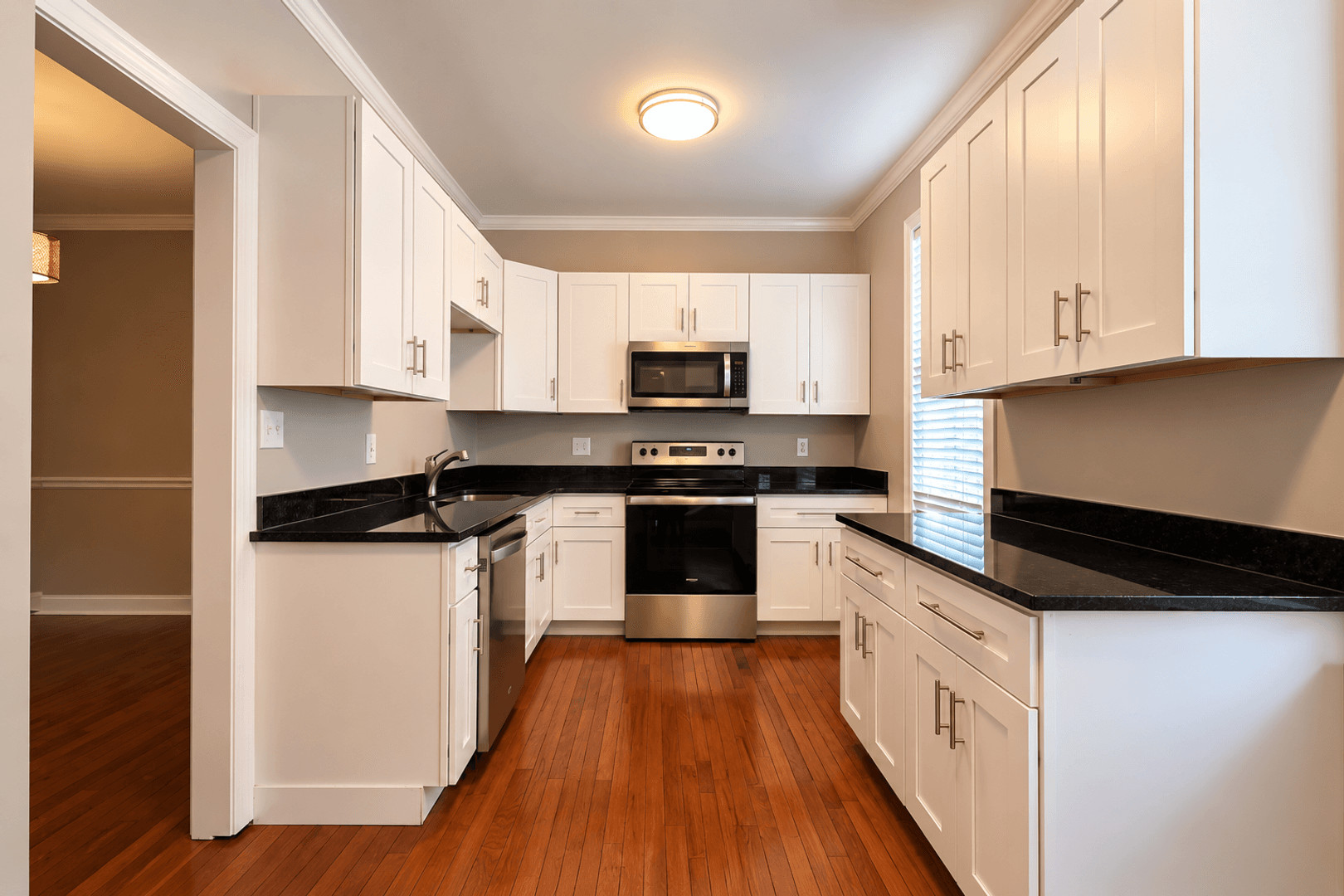 Rome Apartment: 311 E 2nd Ave