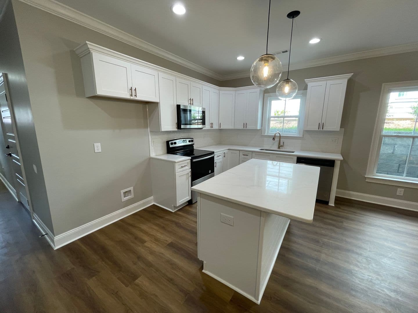 Rome Townhome: 625 E 3rd St Unit 11