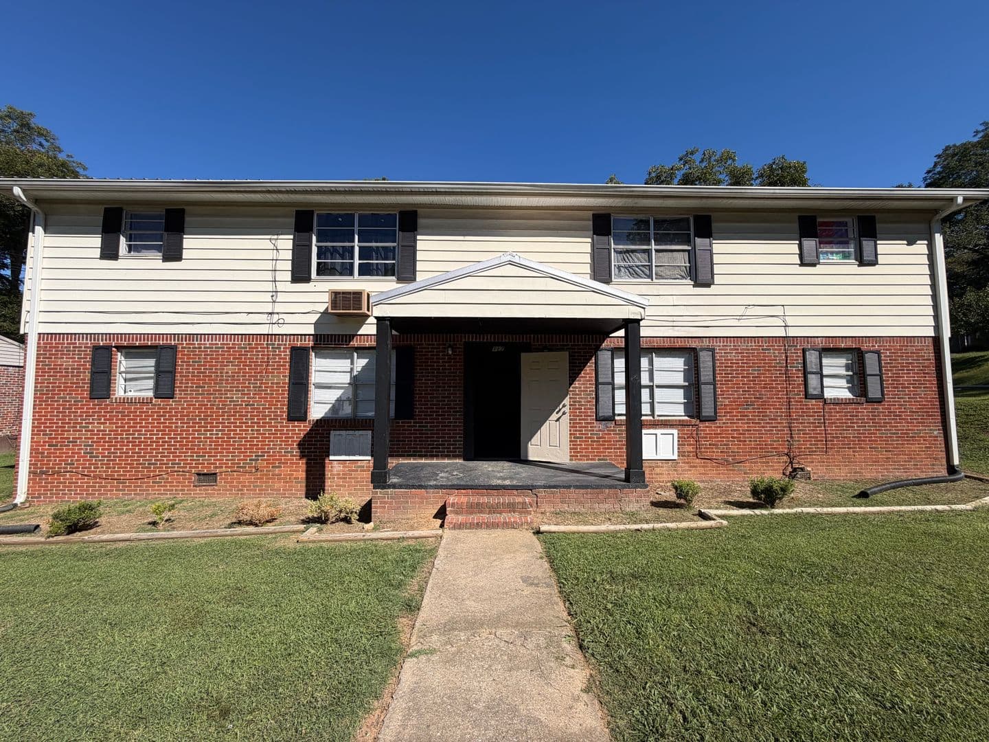 Rockmart Apartment: 117 Pearl St