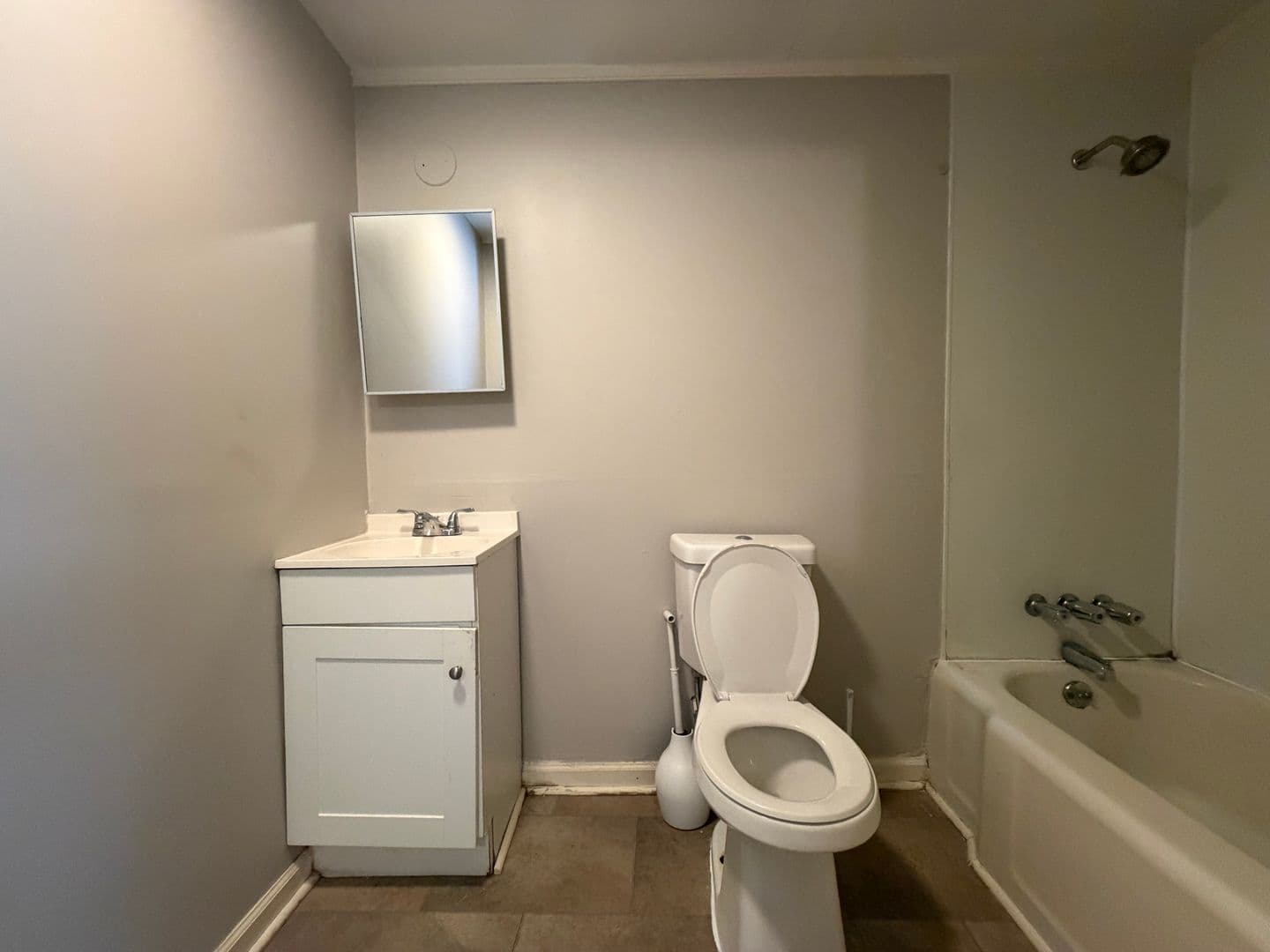 Rome House: 9 N McLin St SW