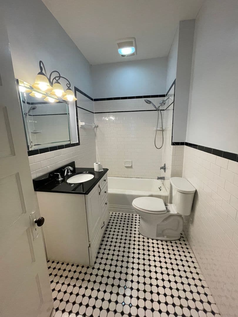 Rome House: 1103 E 2nd Ave