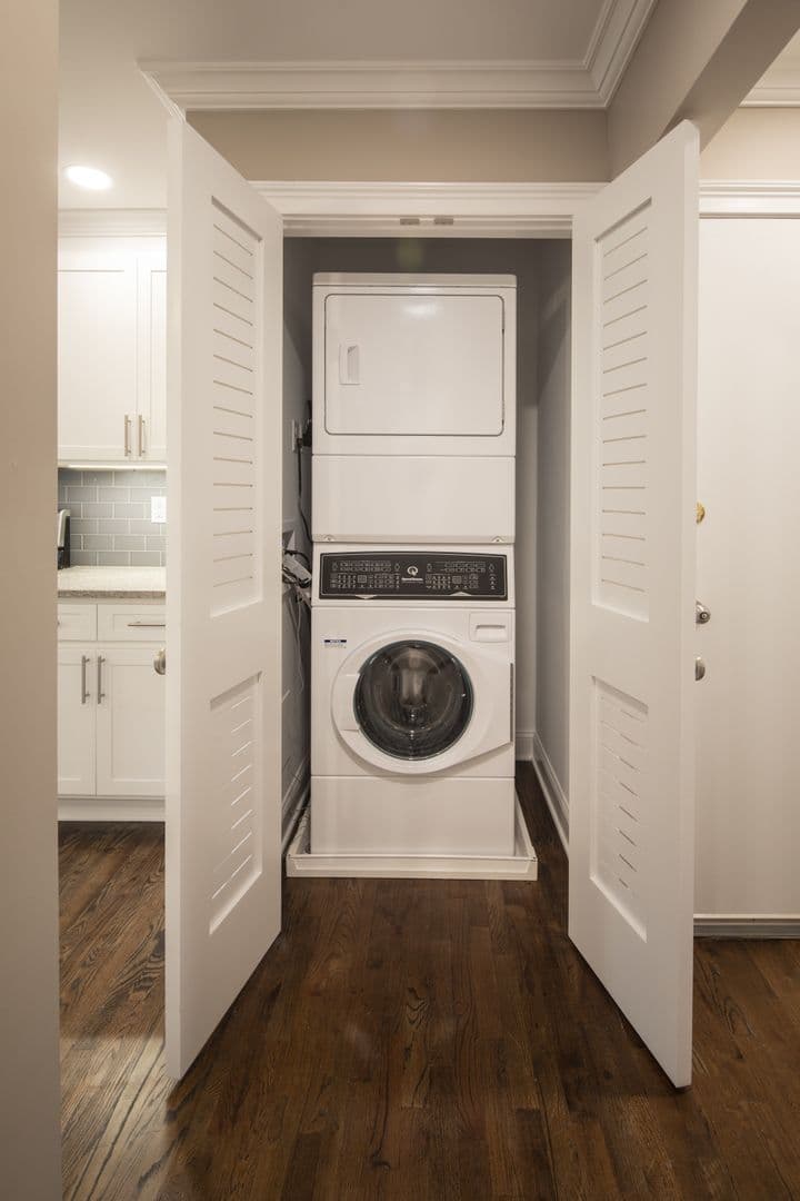 Westwood Apartment: 19 & 57 Crest Street