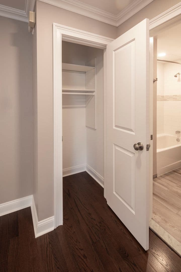Bergenfield Apartment: 47 Legion Drive