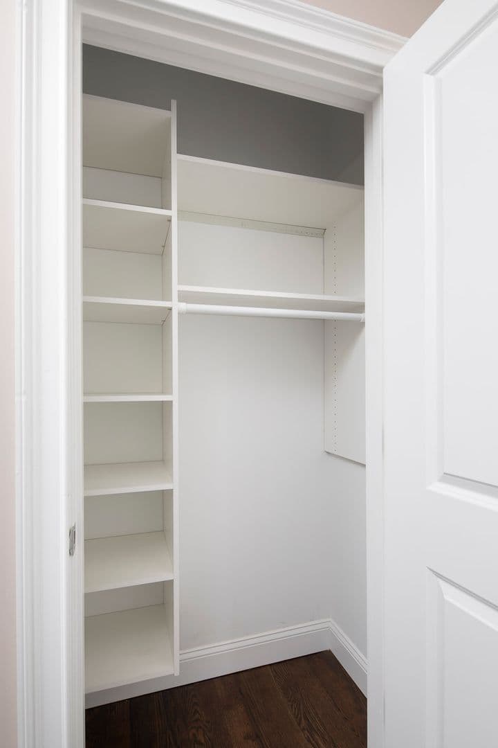 Bergenfield Apartment: 121 North Washington Avenue