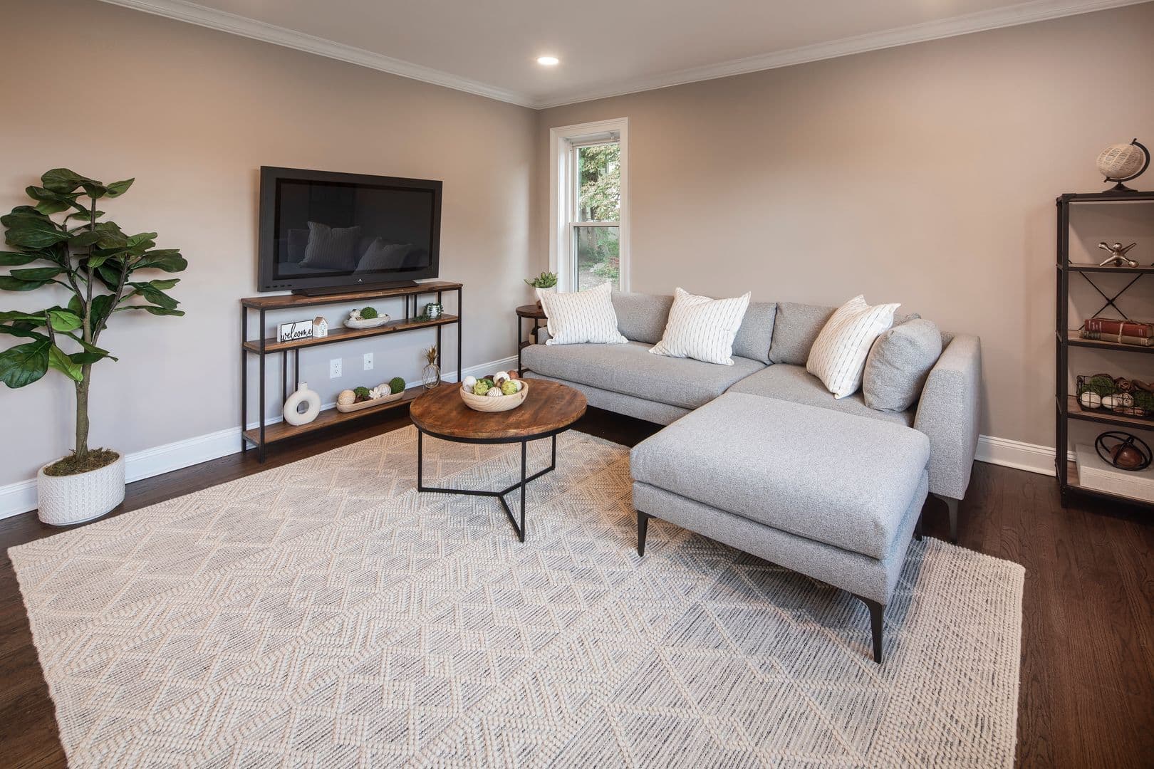 Englewood Apartment: 60 East Linden Avenue