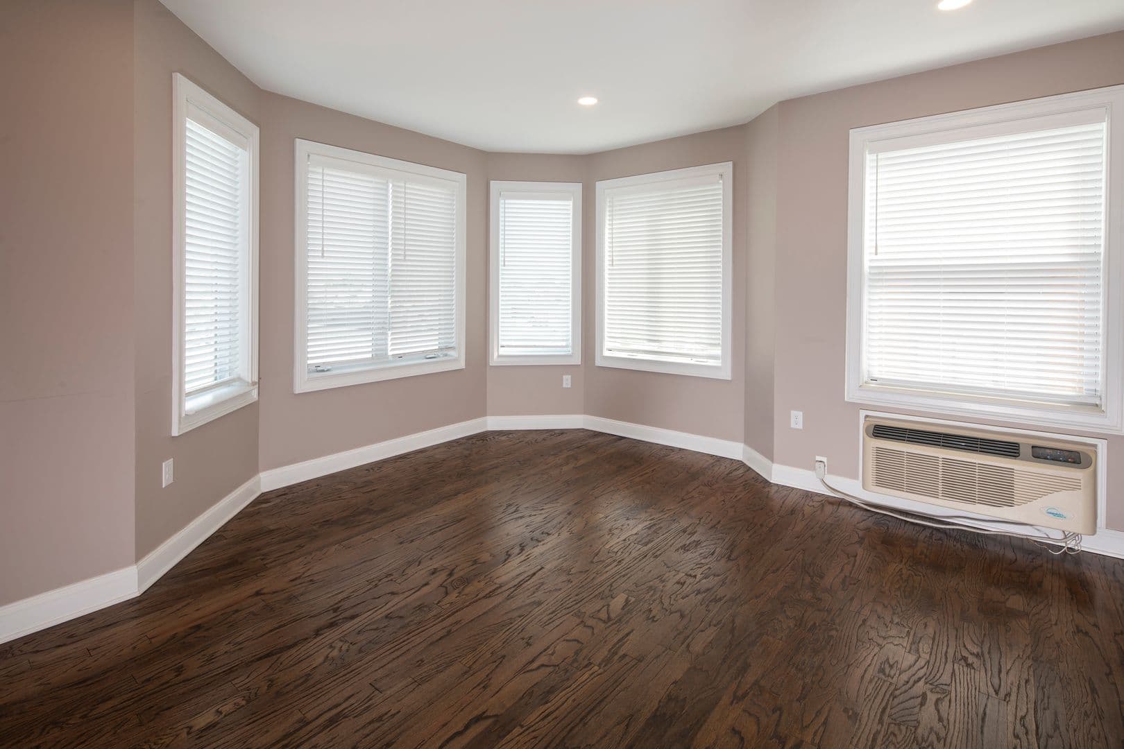 Hackensack Apartment: 29 Linden Street