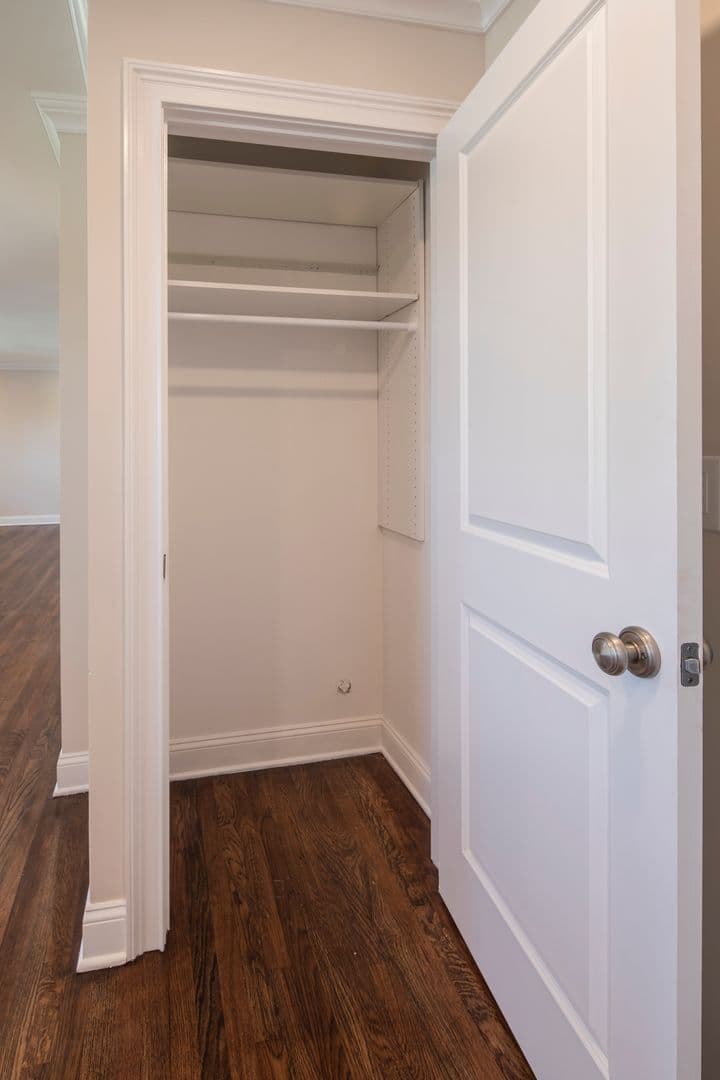 Englewood Apartment: 60 East Linden Avenue