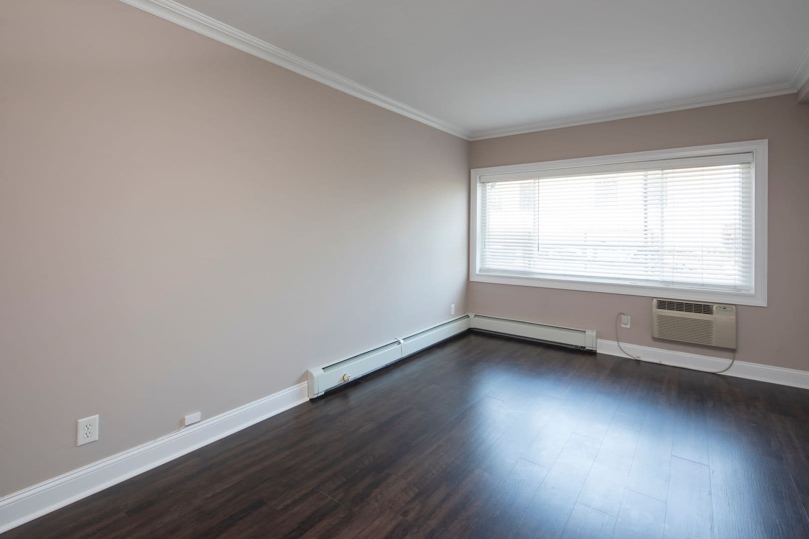 Hackensack Apartment: 30 Euclid Avenue