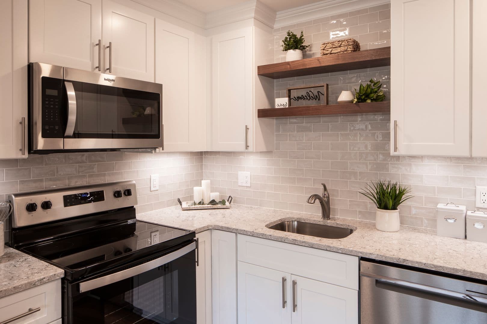 Hackensack Apartment: 70 Polifly Road