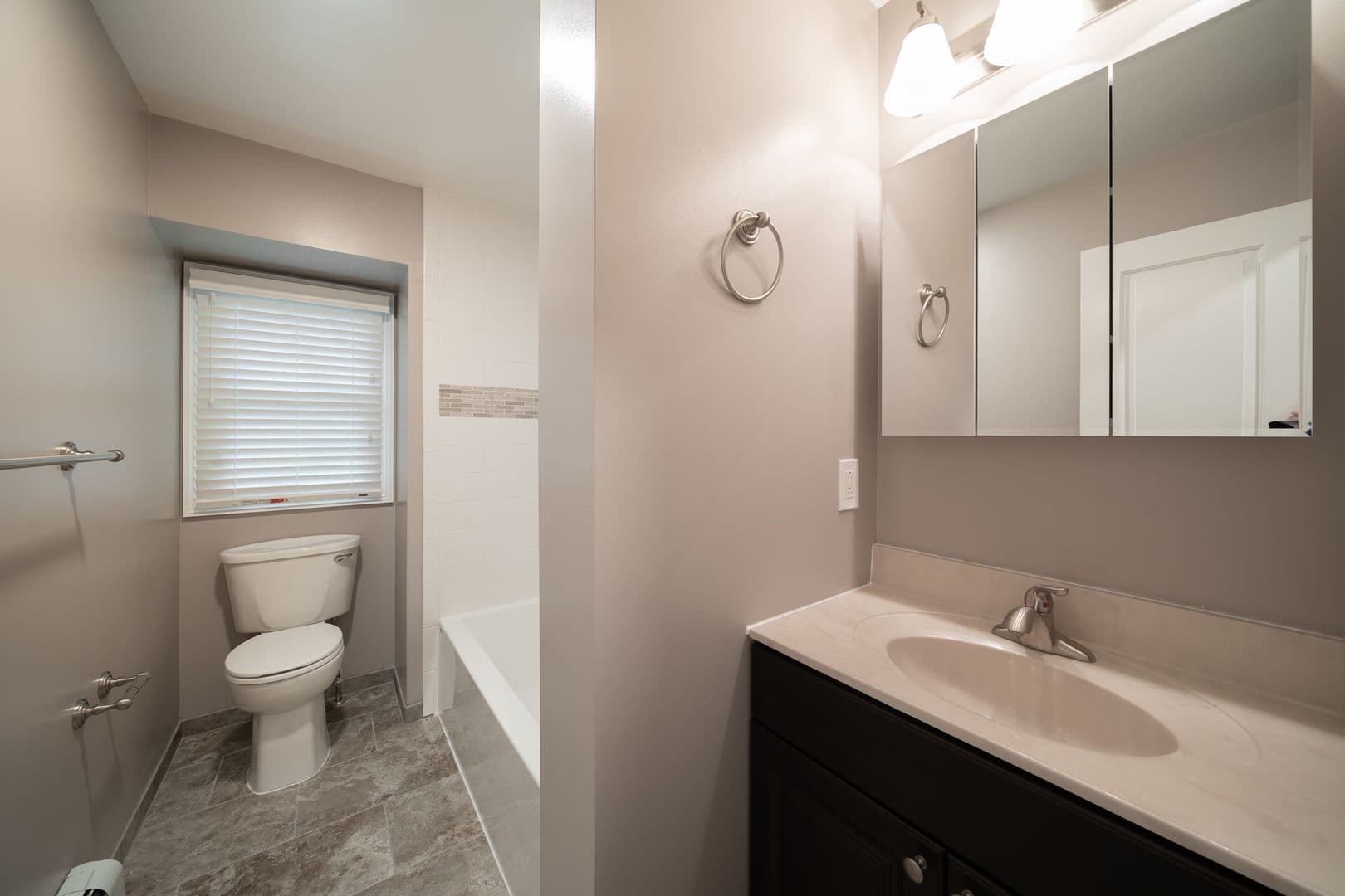Westwood Apartment: 19 & 57 Crest Street