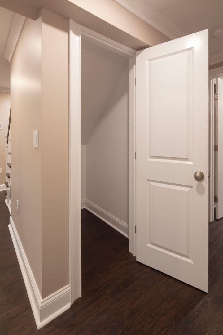 Tenafly Apartment: 18 Engle Street
