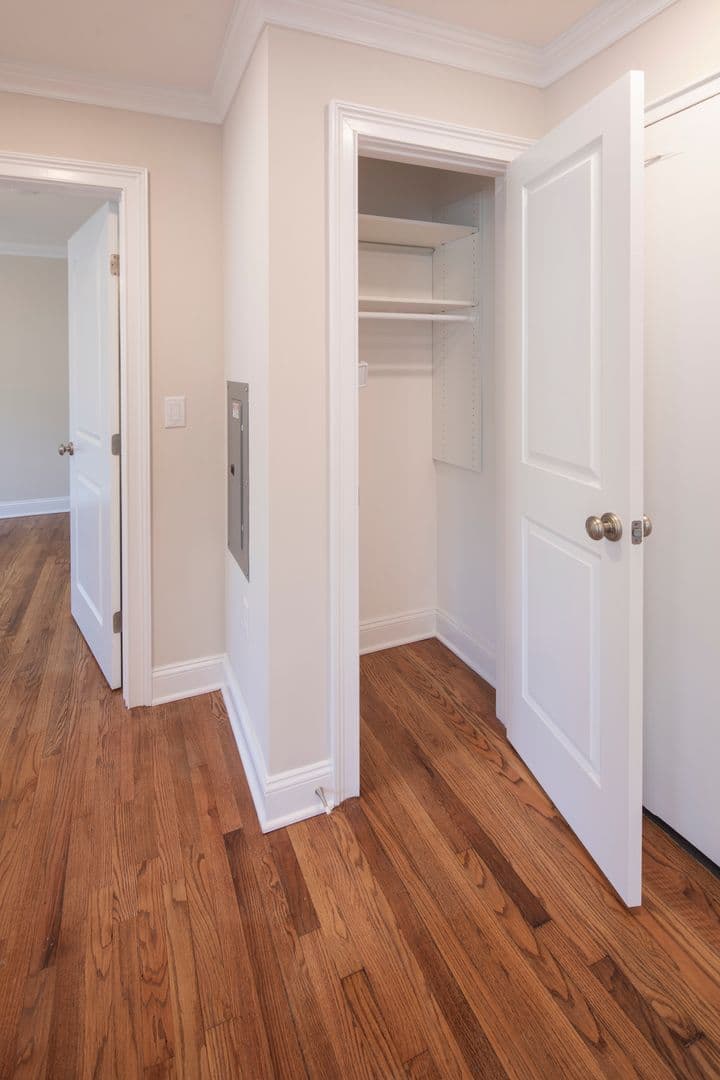 Hackensack Apartment: 70 Polifly Road