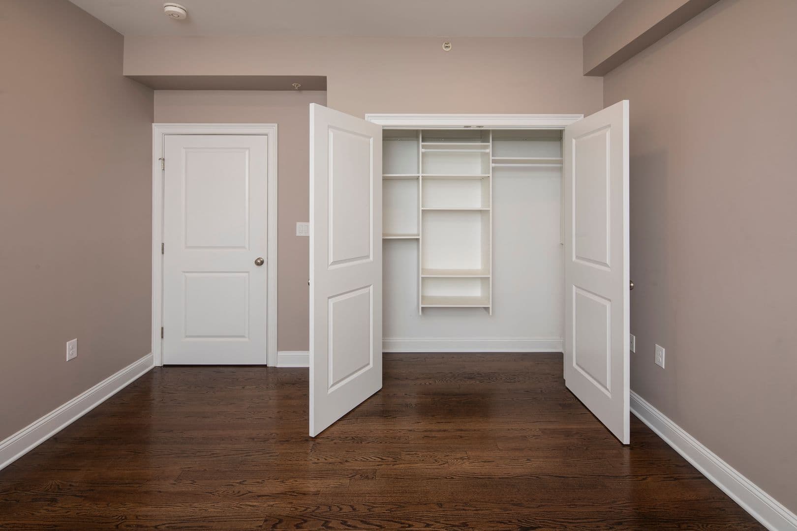 Hackensack Apartment: 29 Linden Street