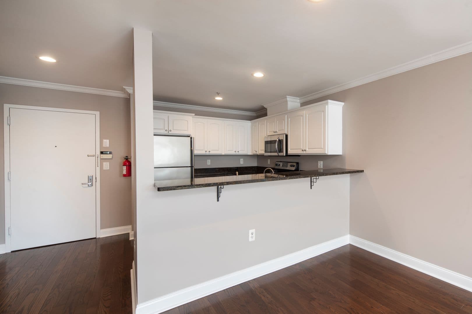 Bergenfield Apartment: 47 Legion Drive
