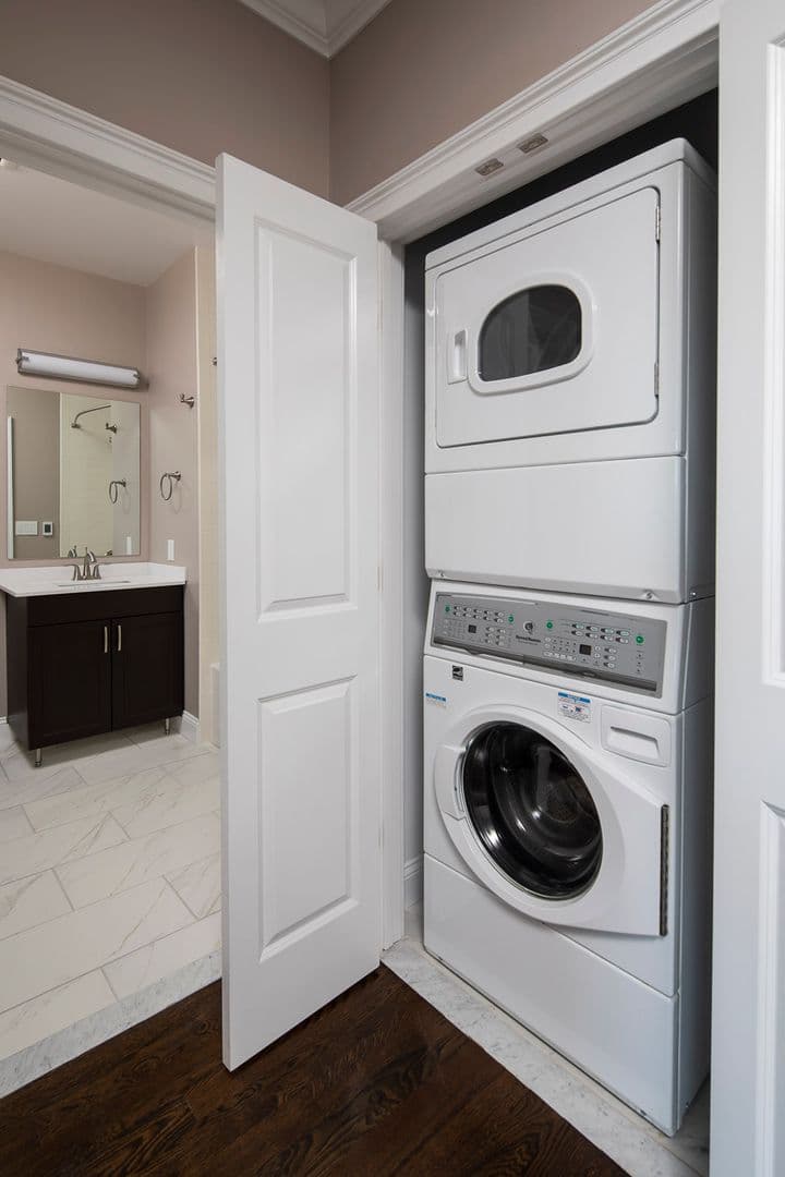 Bergenfield Apartment: 121 North Washington Avenue