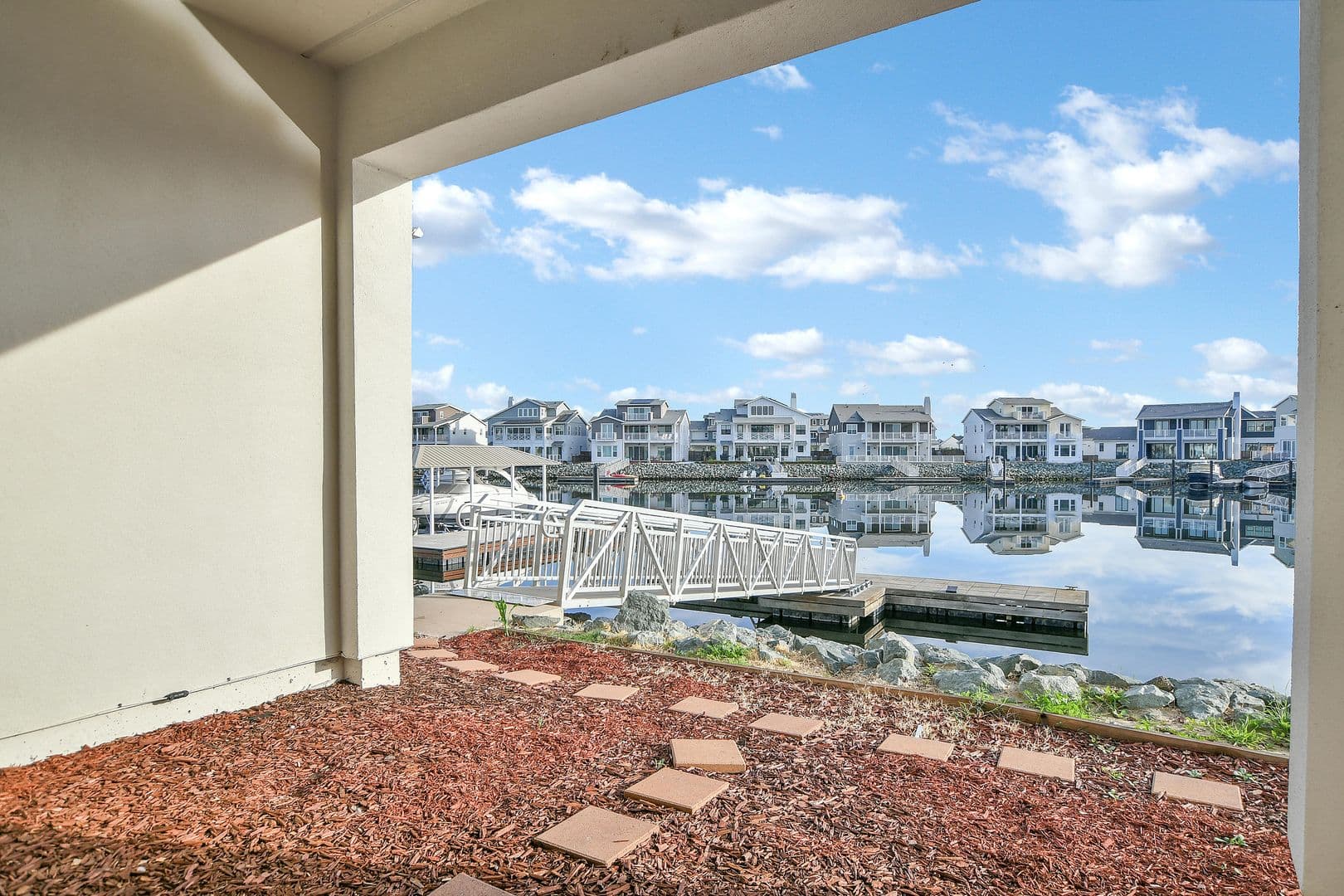 Bethel Island House: 312 Navigators Pl