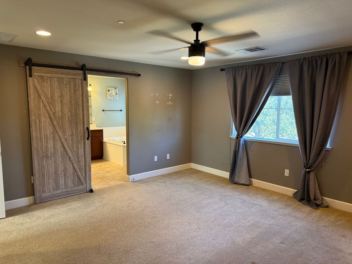 Brentwood House: 693 Monte Verde Ln