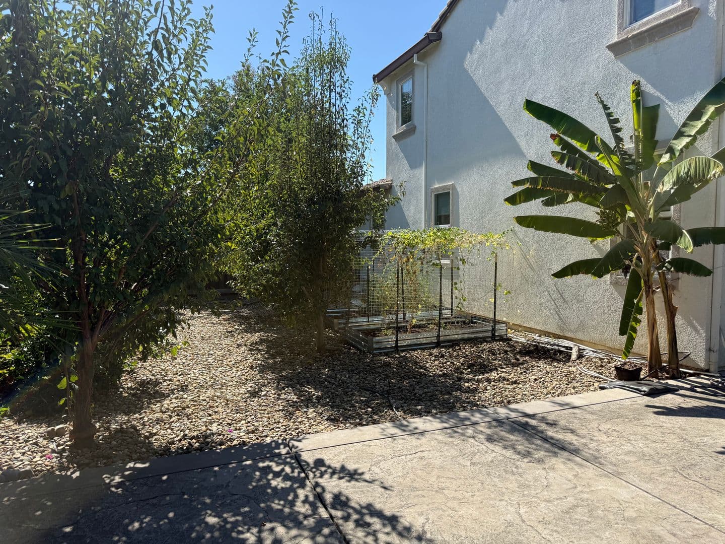 Brentwood House: 693 Monte Verde Ln
