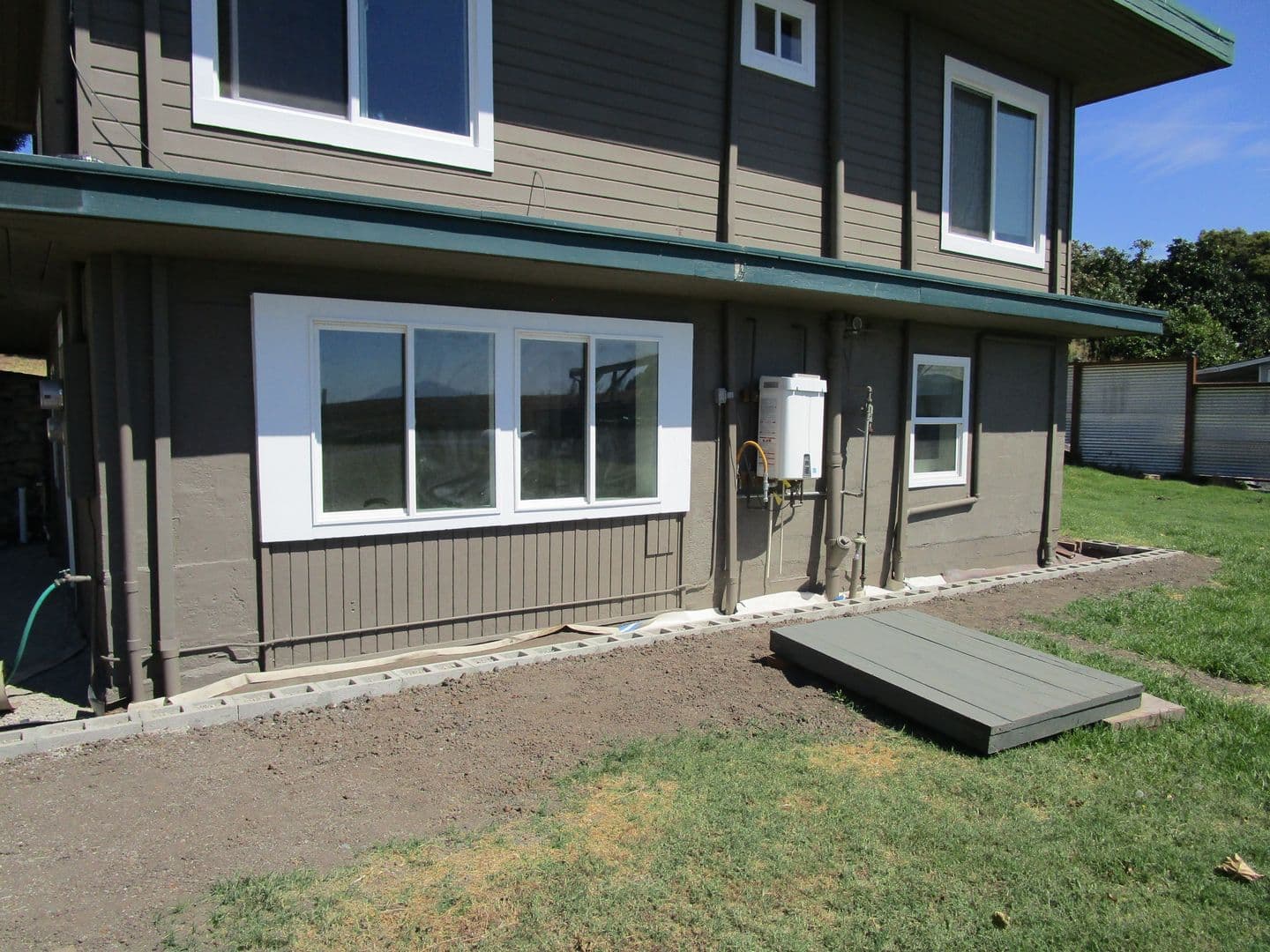 Oakley House: 4768-29L Sandmound Blvd.