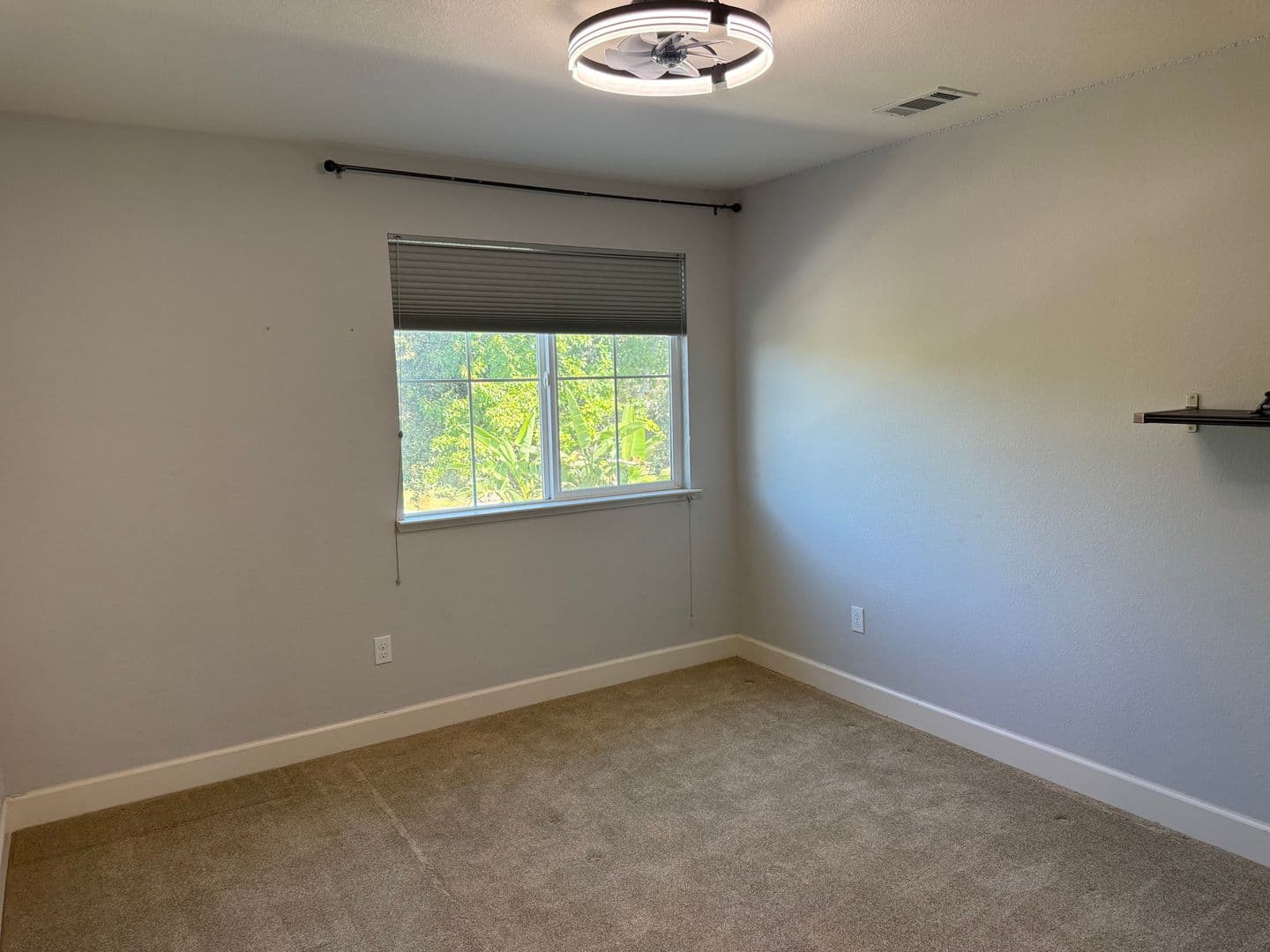 Brentwood House: 693 Monte Verde Ln