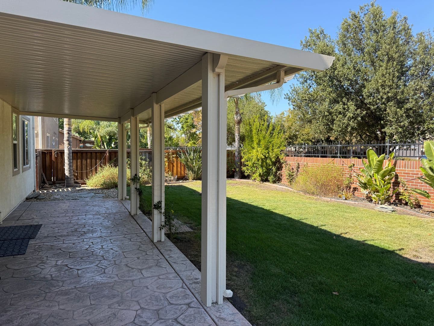 Brentwood House: 693 Monte Verde Ln