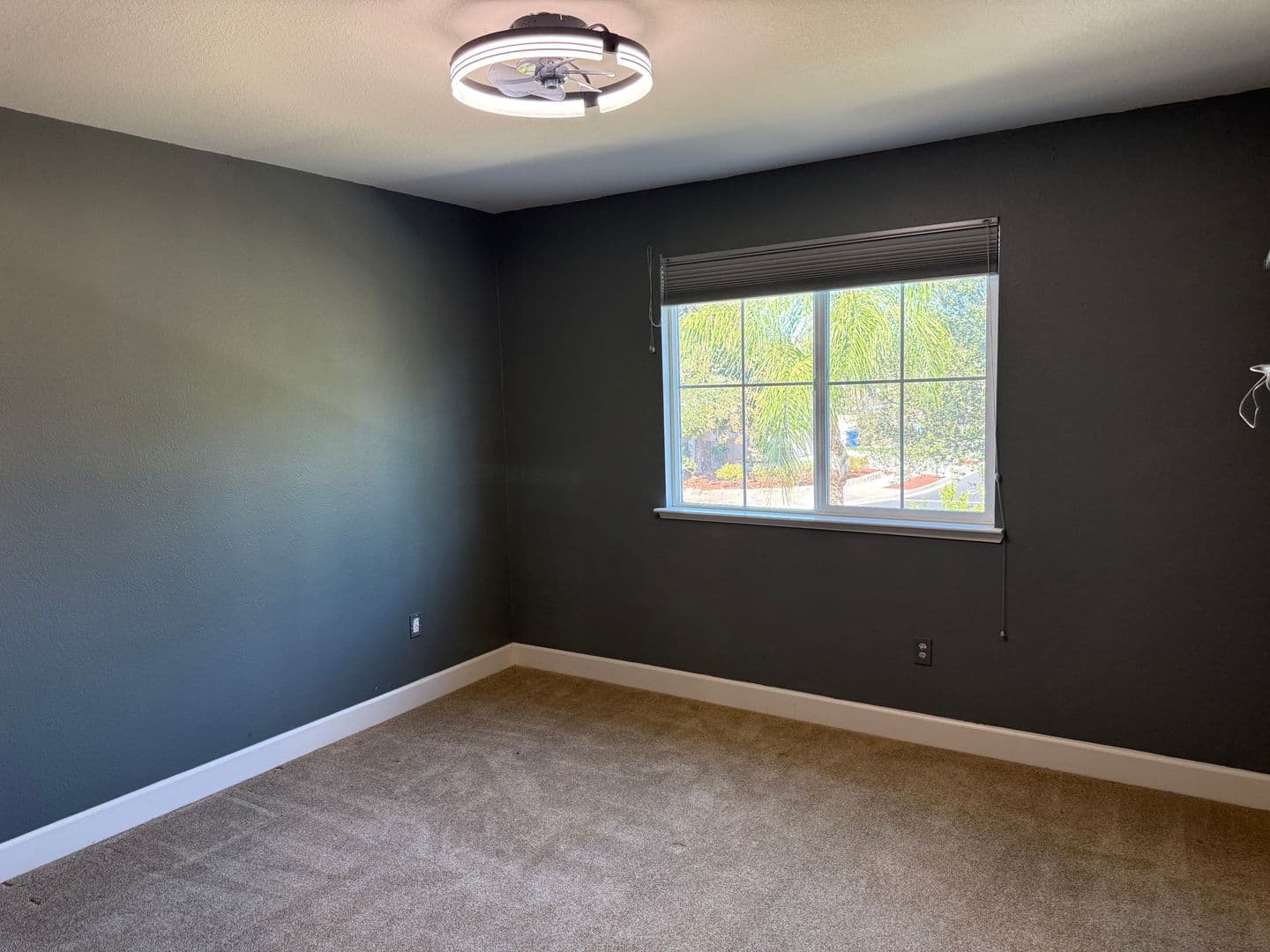 Brentwood House: 693 Monte Verde Ln
