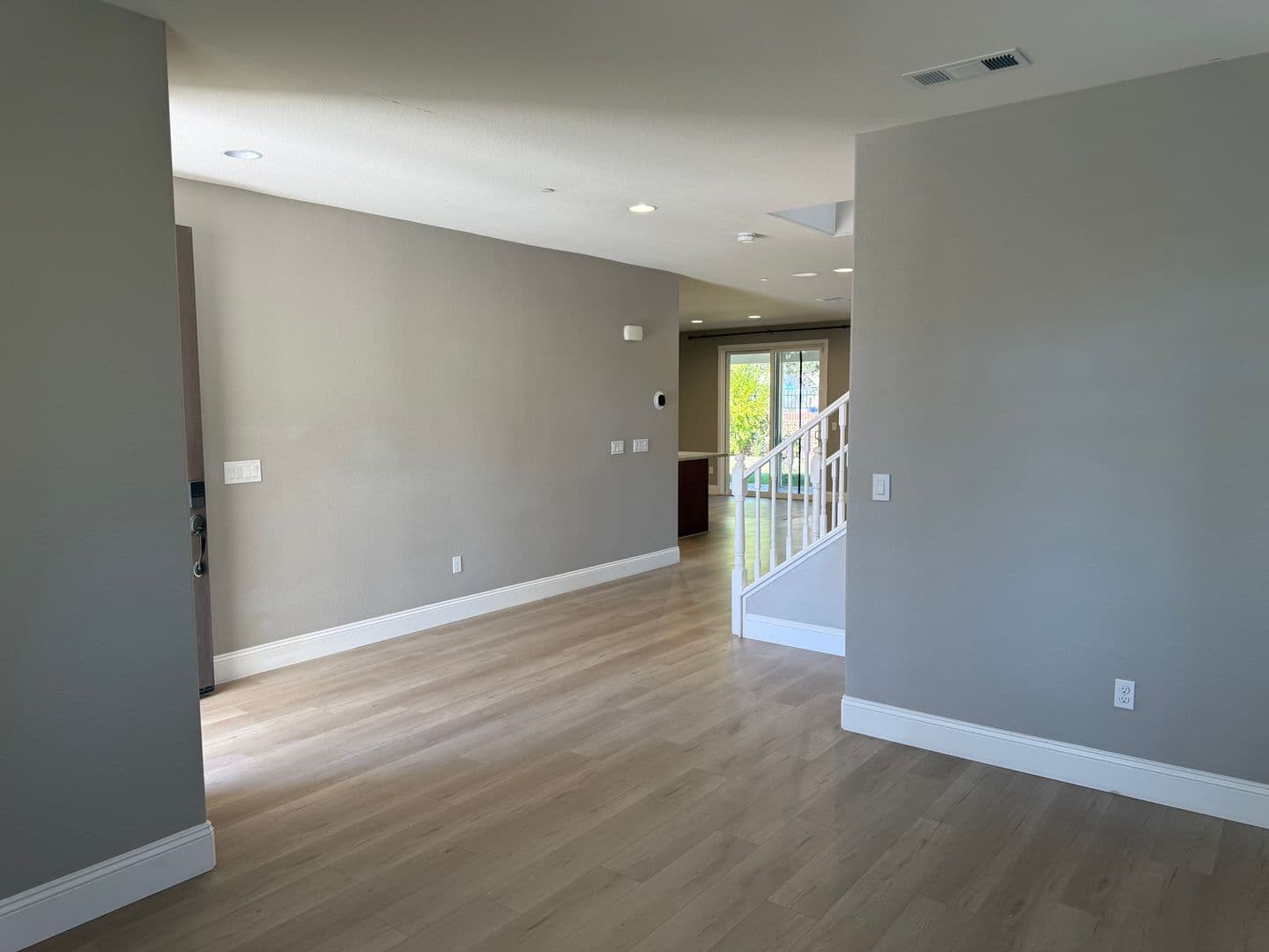 Brentwood House: 693 Monte Verde Ln