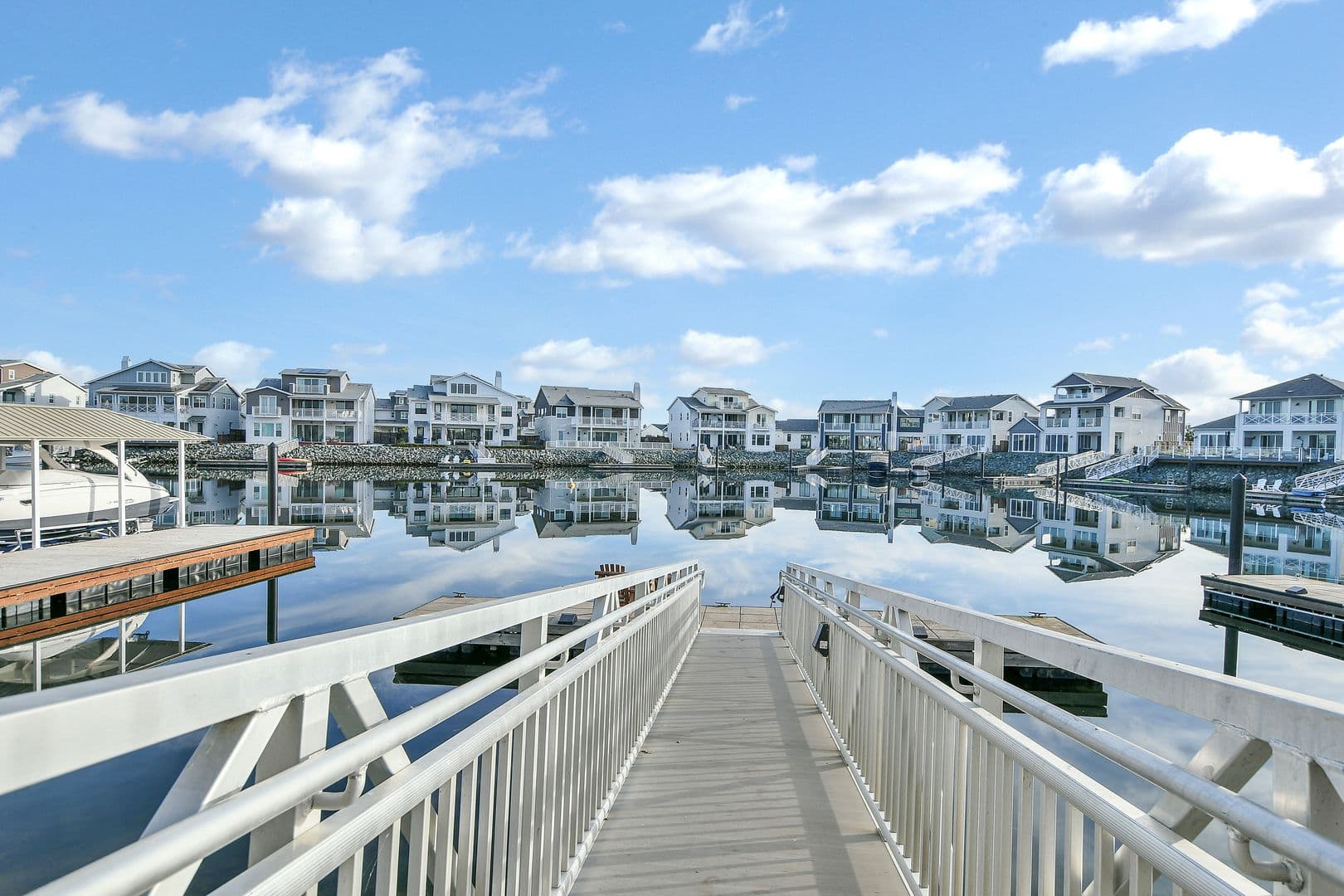 Bethel Island House: 312 Navigators Pl