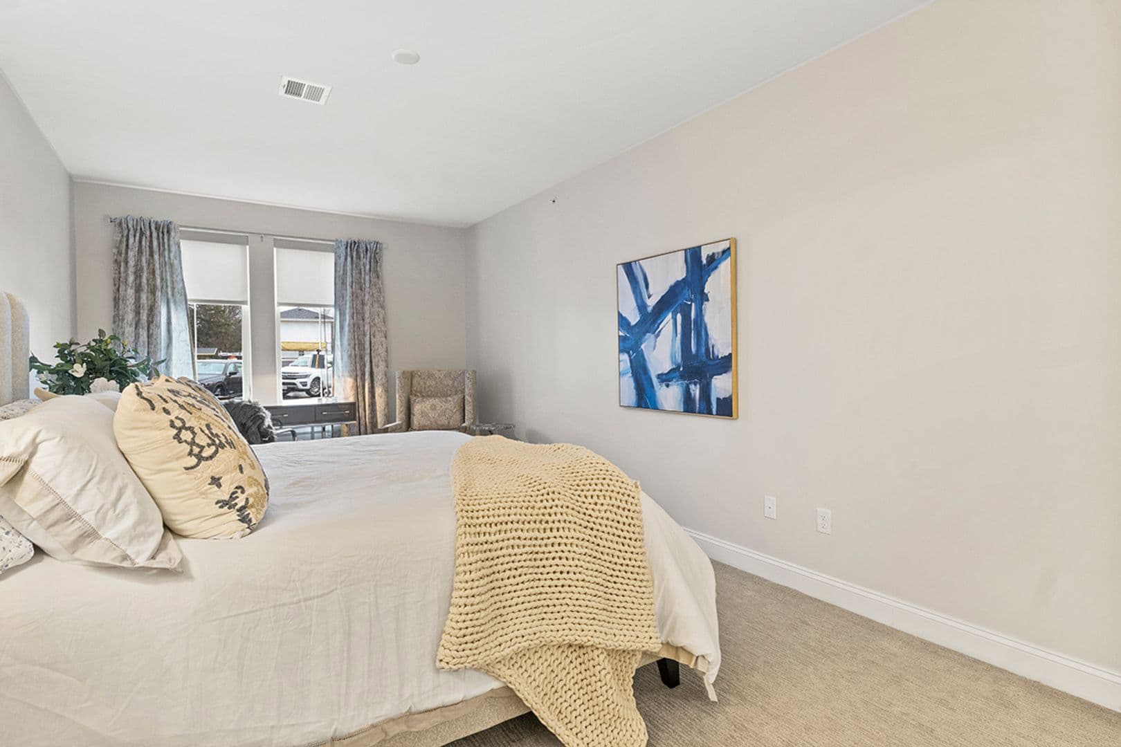 Rochester Apartment: 3540 East Ave