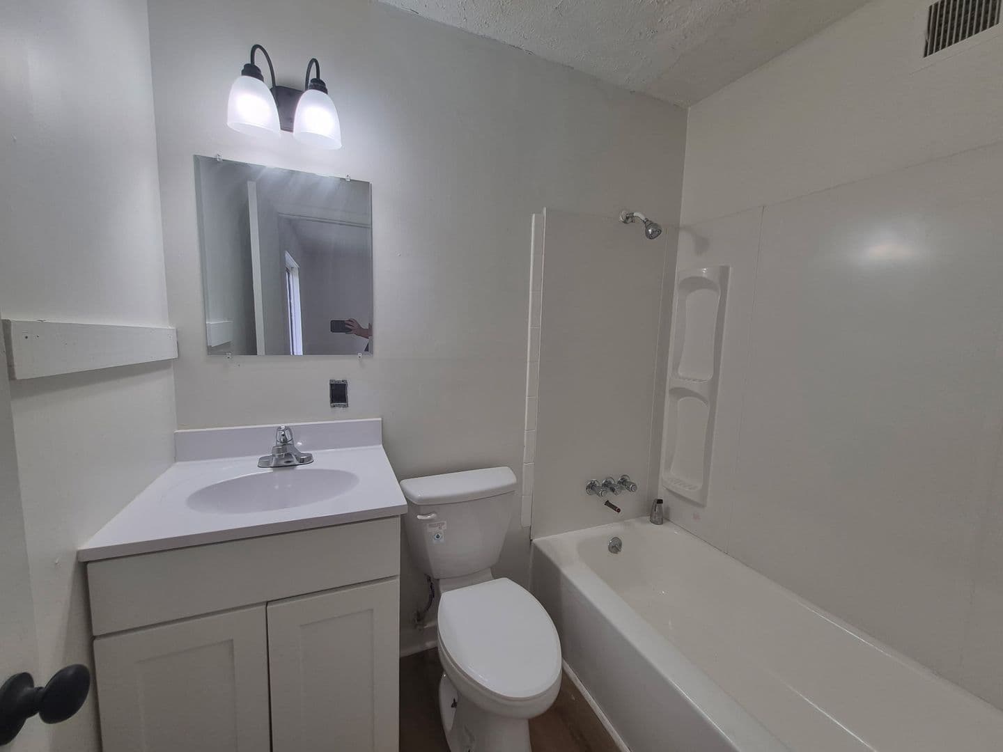 Martinsville Apartment: 755 Stultz Rd