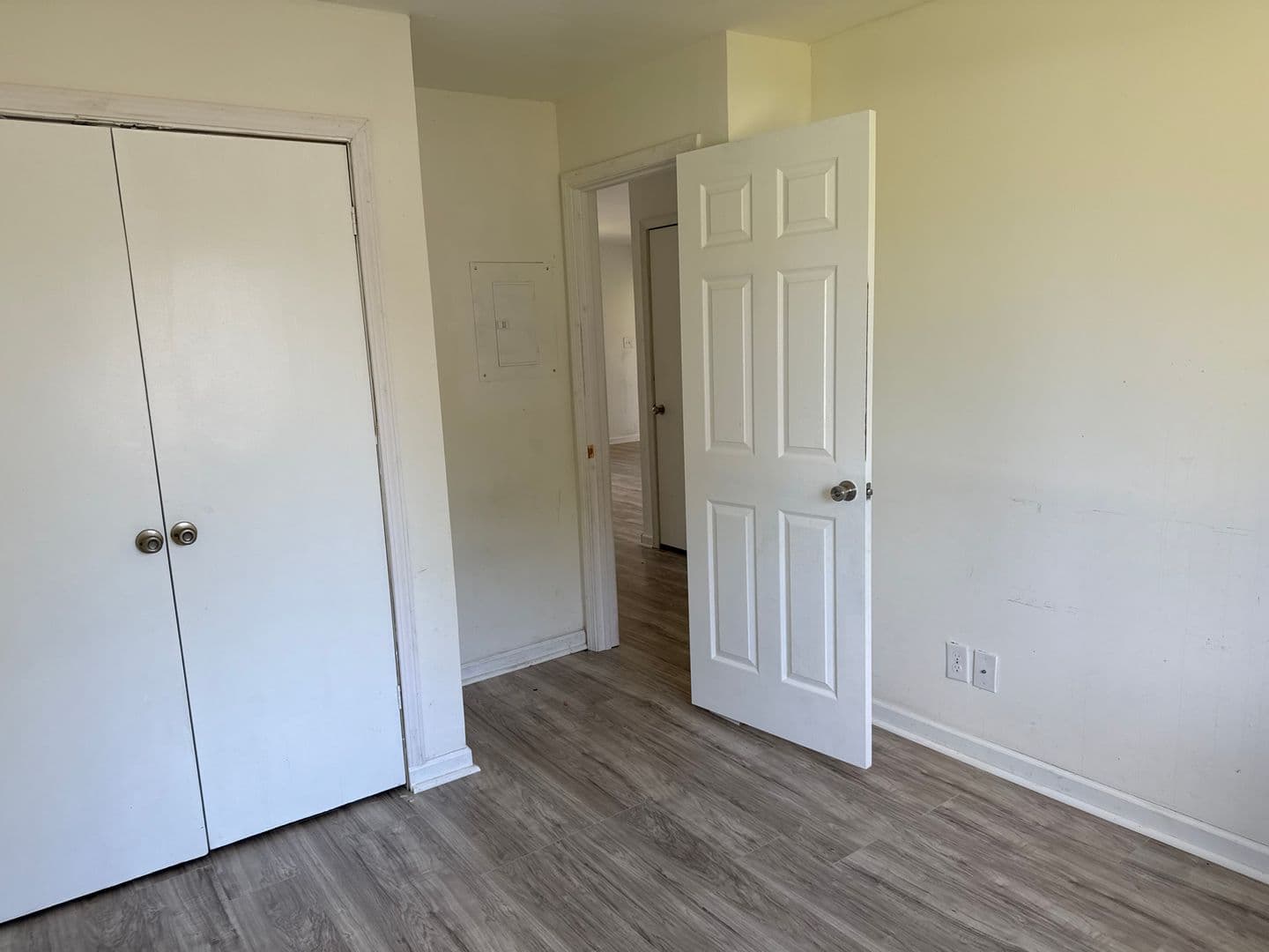 High Point Apartment: 208 & 212 Kendall Ave & 1820 Branch St