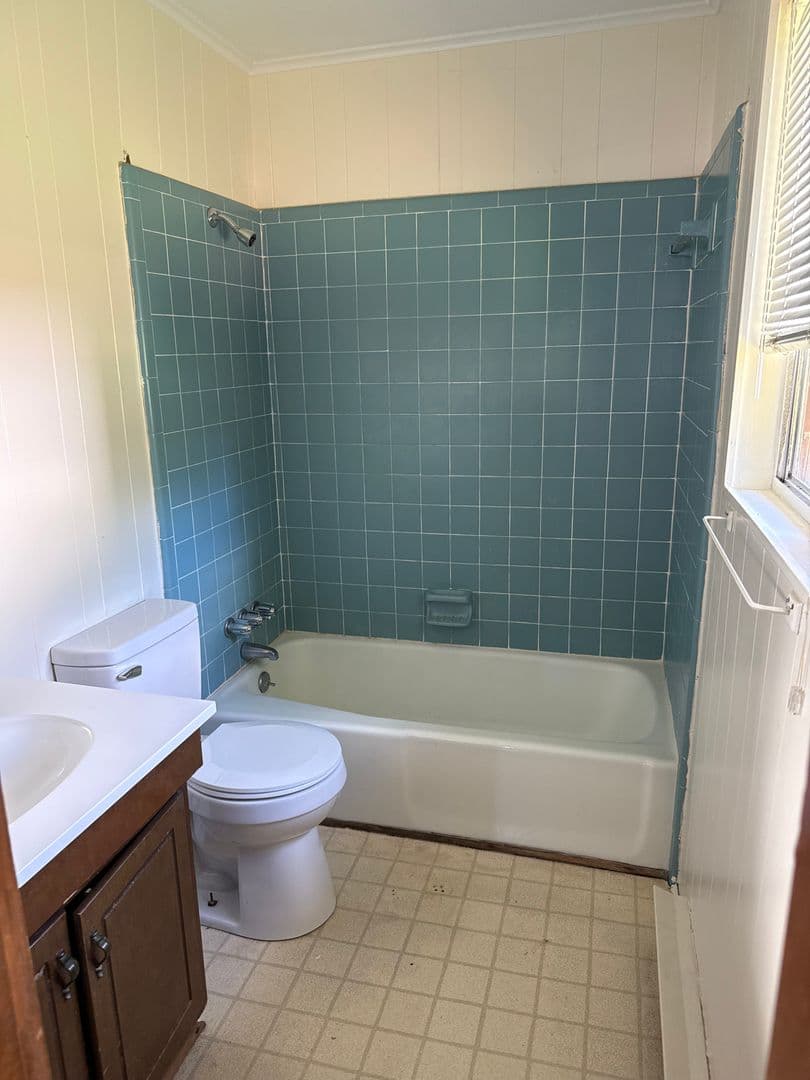 High Point Apartment: 208 & 212 Kendall Ave & 1820 Branch St