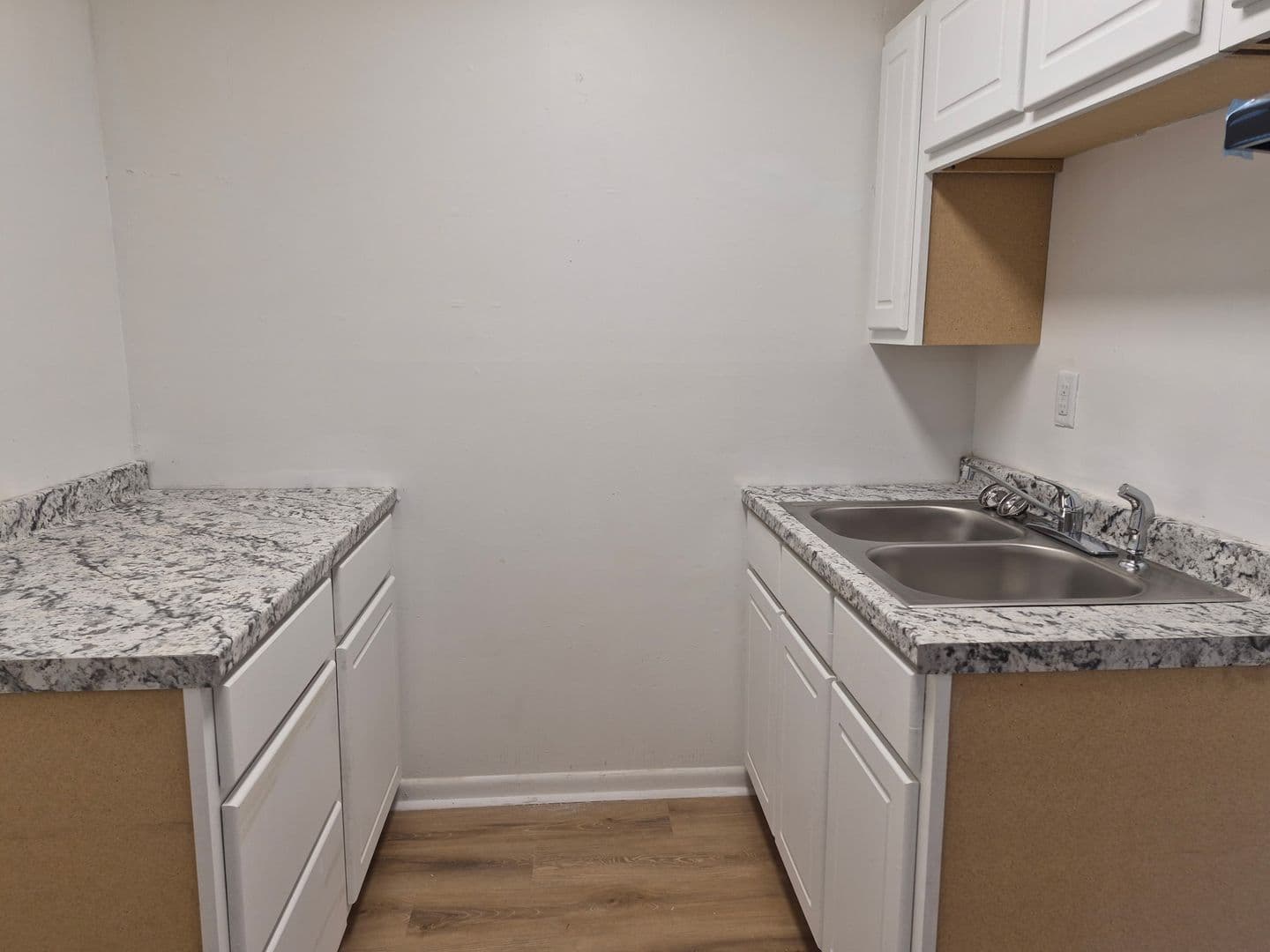 Martinsville Apartment: 755 Stultz Rd