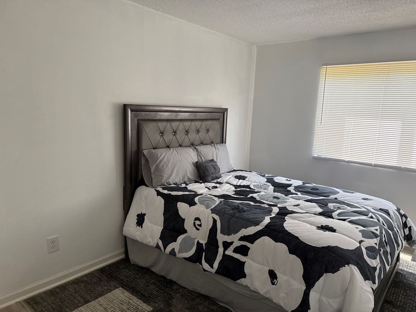 High Point Apartment: 208 & 212 Kendall Ave & 1820 Branch St