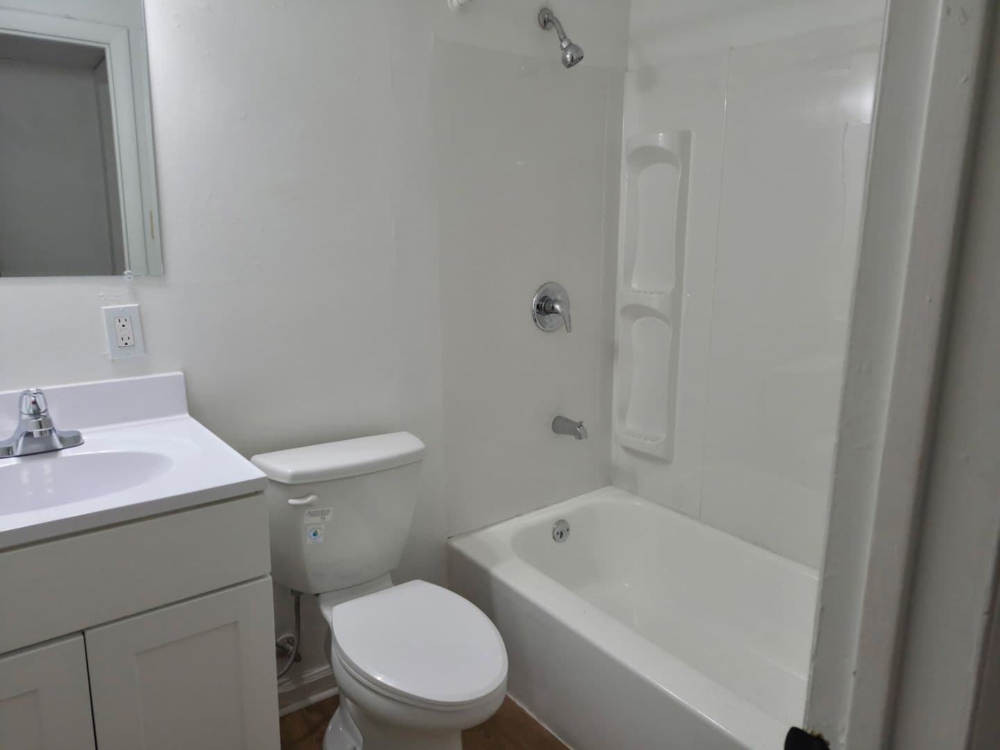 Martinsville Apartment: 755 Stultz Rd