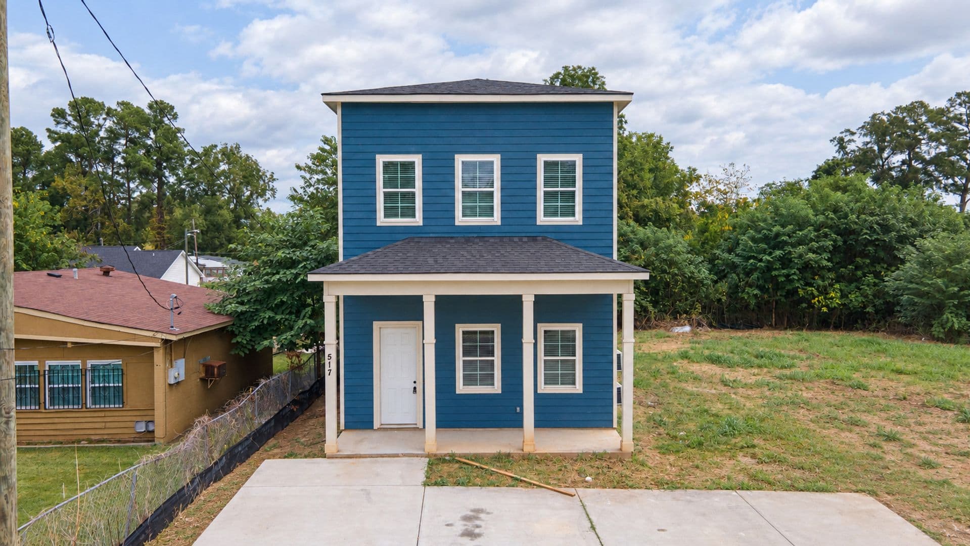 Augusta Apartment: 517 Dupont Drive