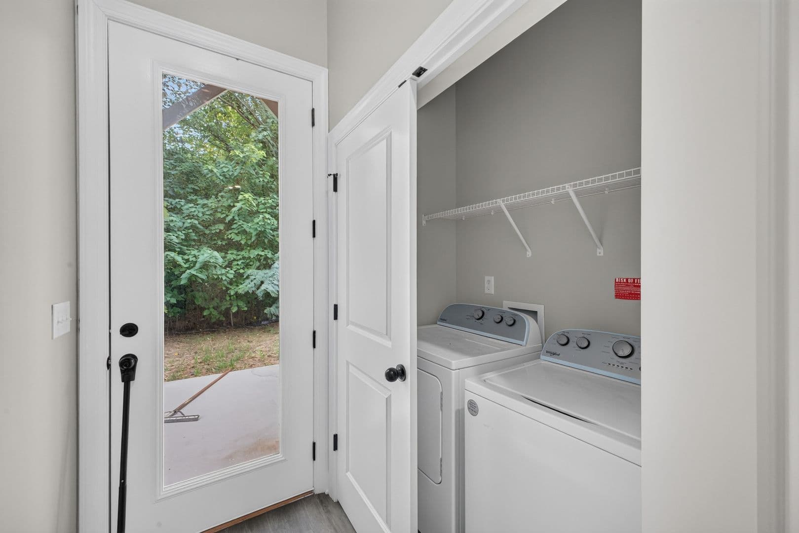 Augusta Apartment: 517 Dupont Drive