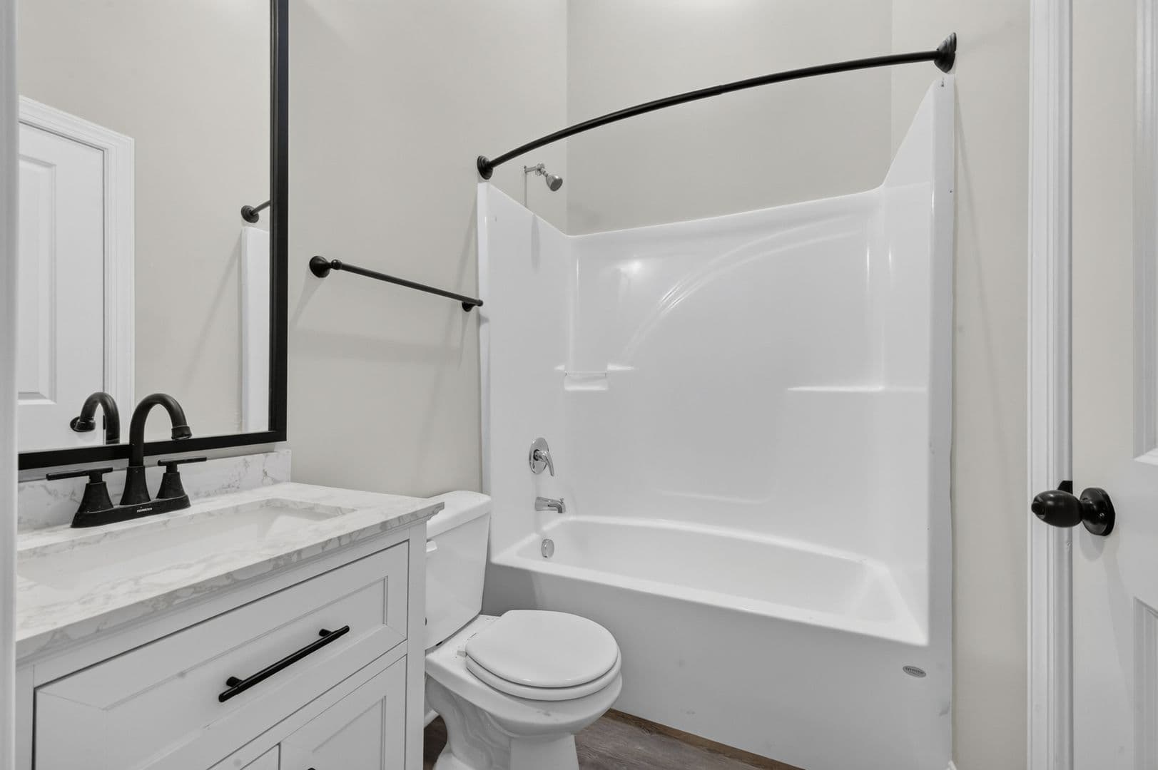 Augusta Apartment: 517 Dupont Drive