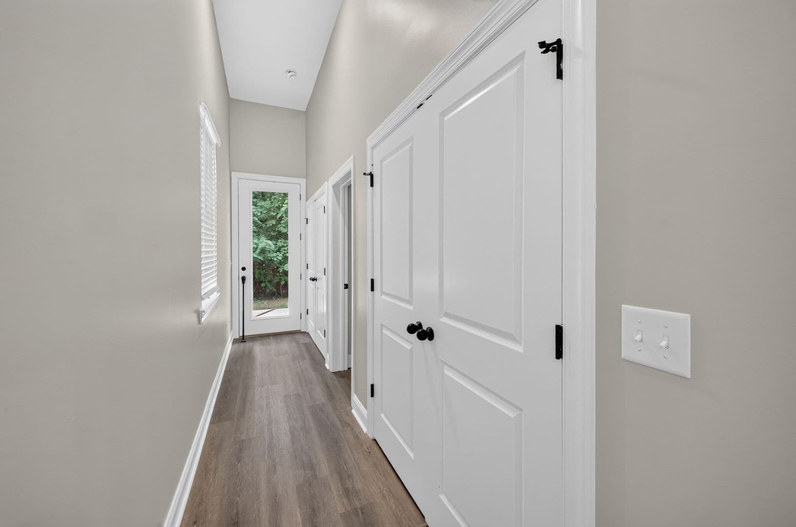 Augusta Apartment: 517 Dupont Drive