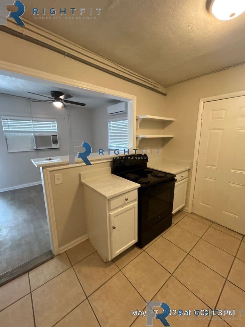 Jacksonville Apartment: 1162-1164 E. 16th Street