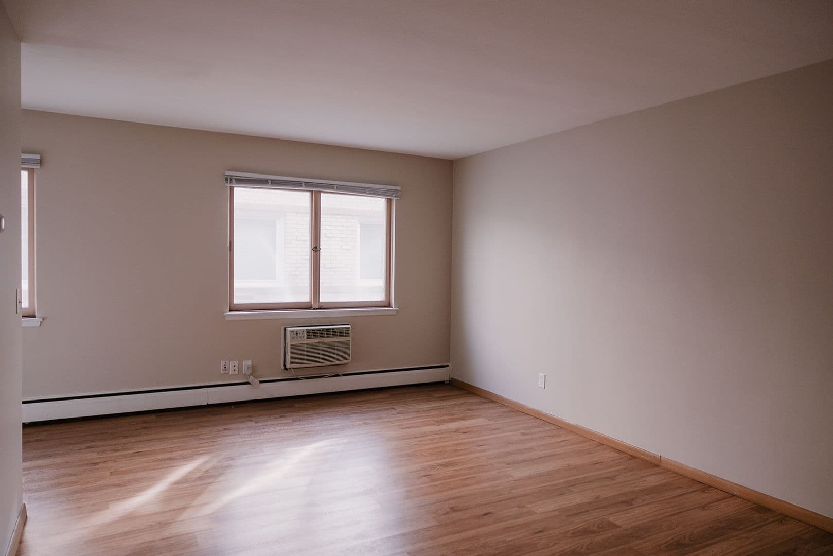 Minneapolis Apartment: 3615 Grand Avenue South