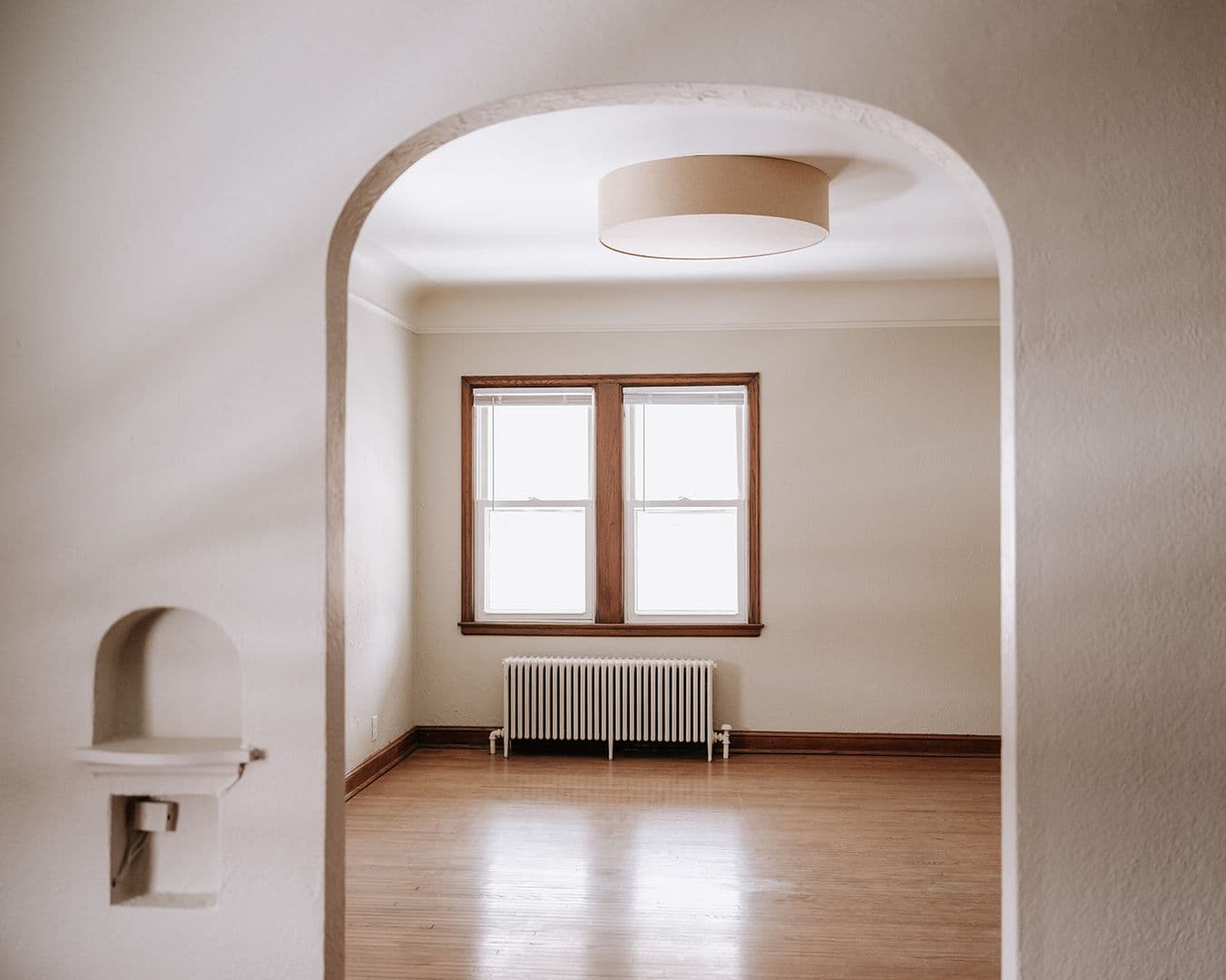 Minneapolis Apartment: 2549 Harriet Ave