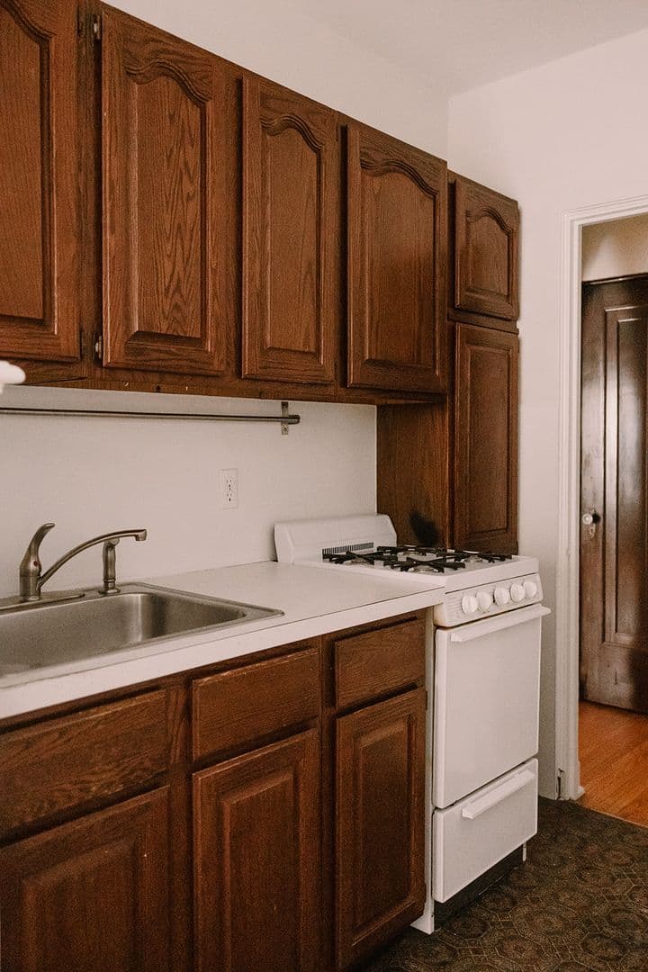 Minneapolis Apartment: 3026 W. Lake Street