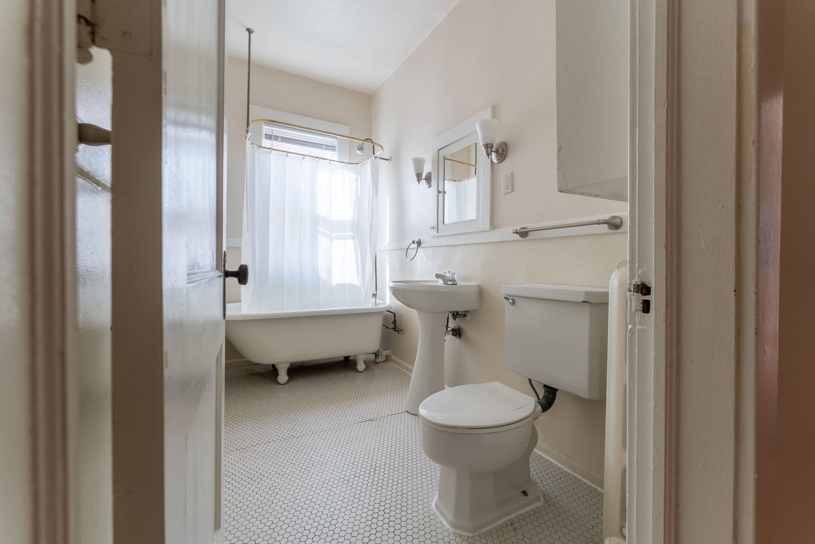 Minneapolis Apartment: 4312 Linden Hills Boulevard