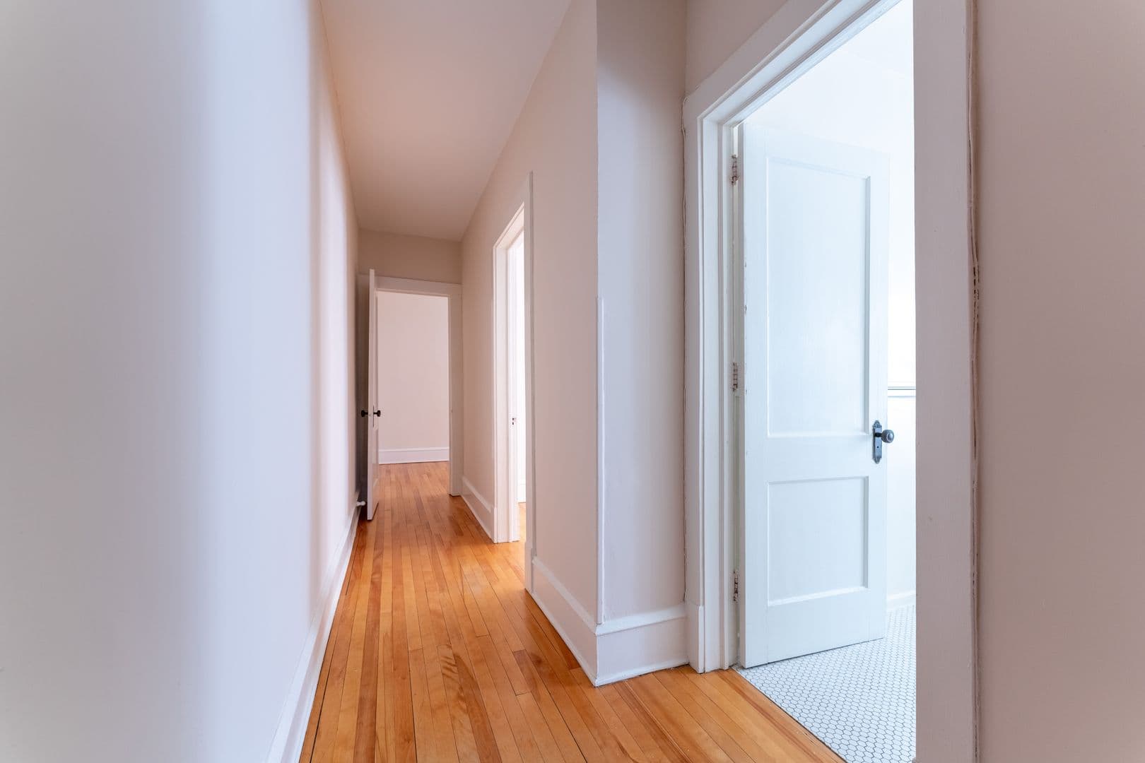 Minneapolis Apartment: 4312 Linden Hills Boulevard
