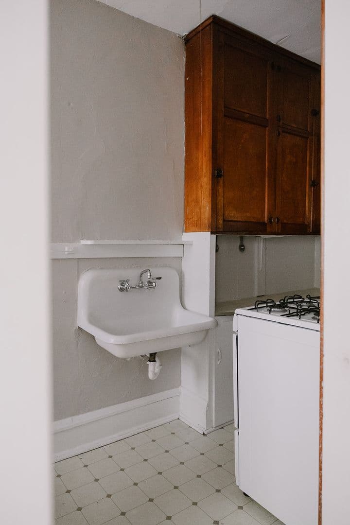 Minneapolis Apartment: 3219 Lyndale Ave S