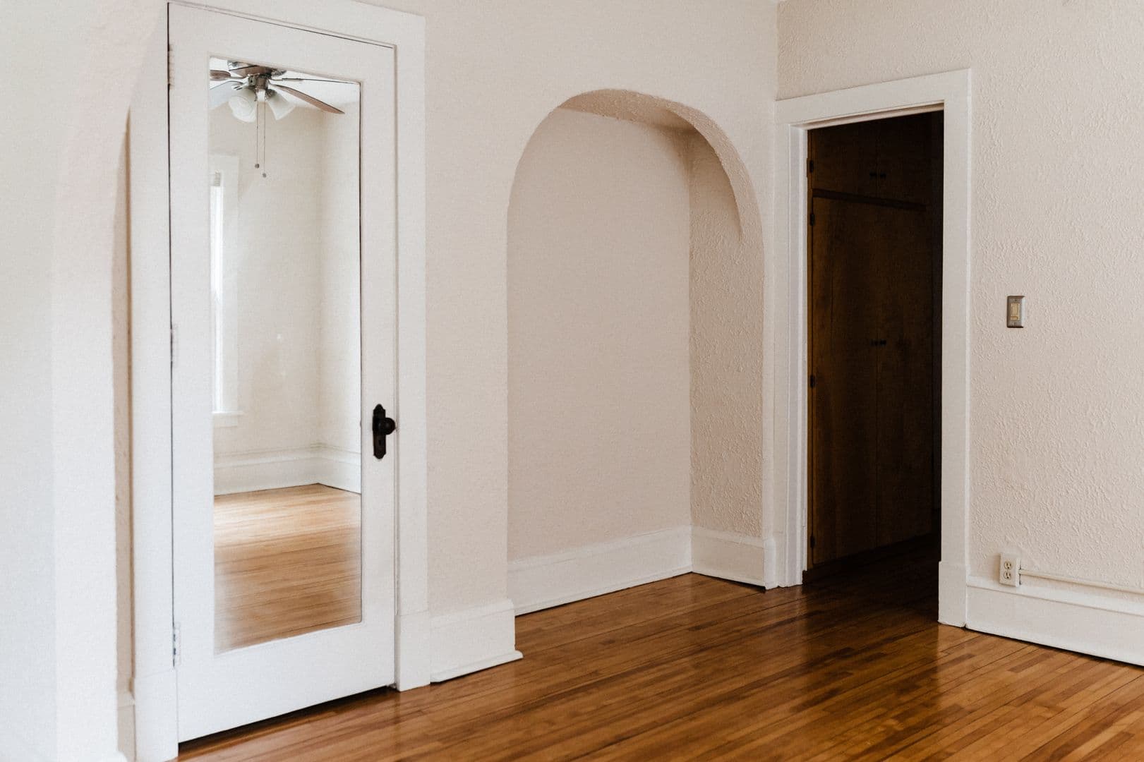 Minneapolis Apartment: 4312 Linden Hills Boulevard