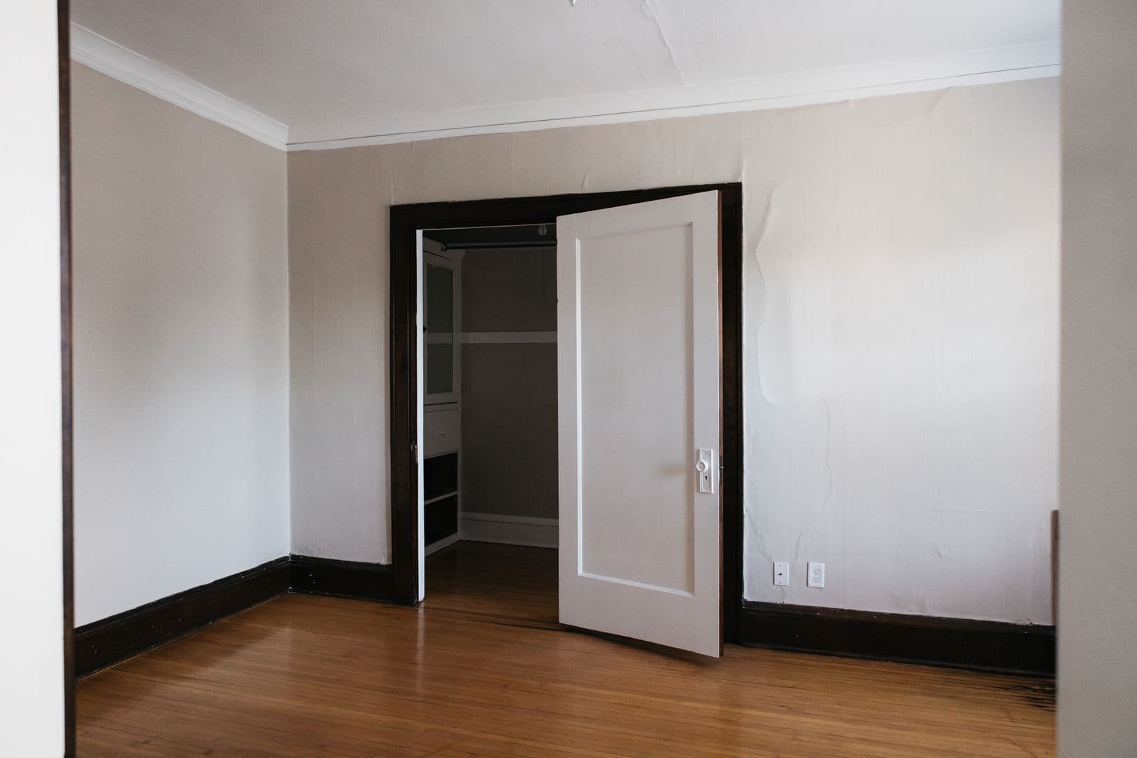 Minneapolis Apartment: 3219 Lyndale Ave S